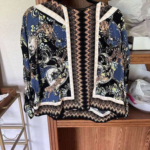 FREE PEOPLE CATCH ME IF YOU CAN BLOUSE - Picture 4 of 4